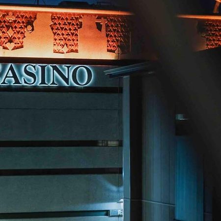 Casino Luxury Suite City Centre - Sleeps 5 Крайстчърч Екстериор снимка
